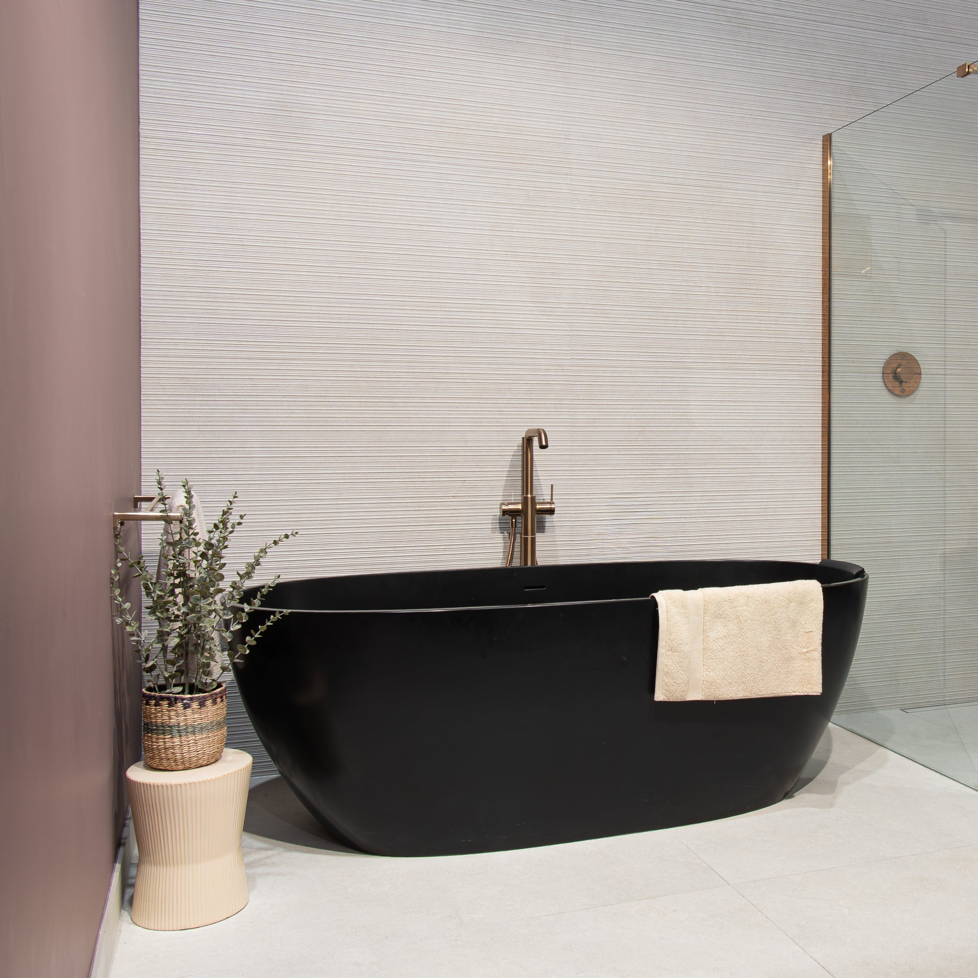 Ex-Display - Granlusso™ Enzo 1700 Freestanding Solid Stone Bath - Matt Black