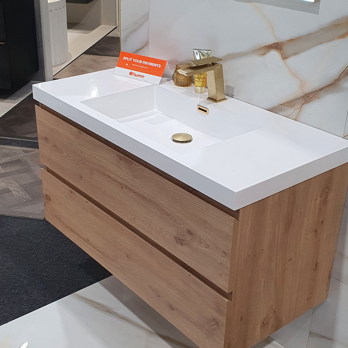 Granlusso™ Rocco Oak Wall Mounted Vanity Unit With Gloss White Washbasin