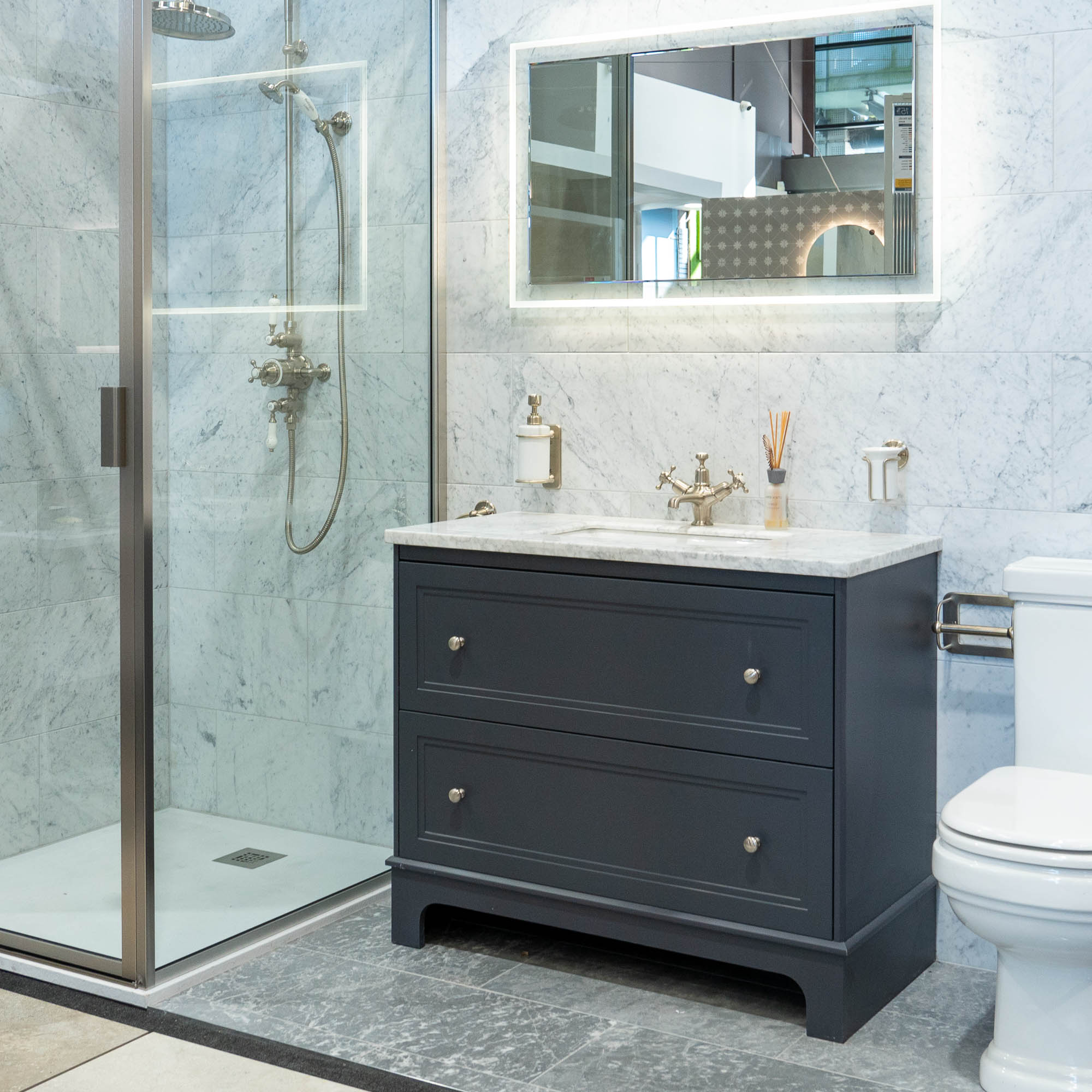 Granlusso Shelbourne Floorstanding Vanity Unit with Real Marble Worktop and Basin