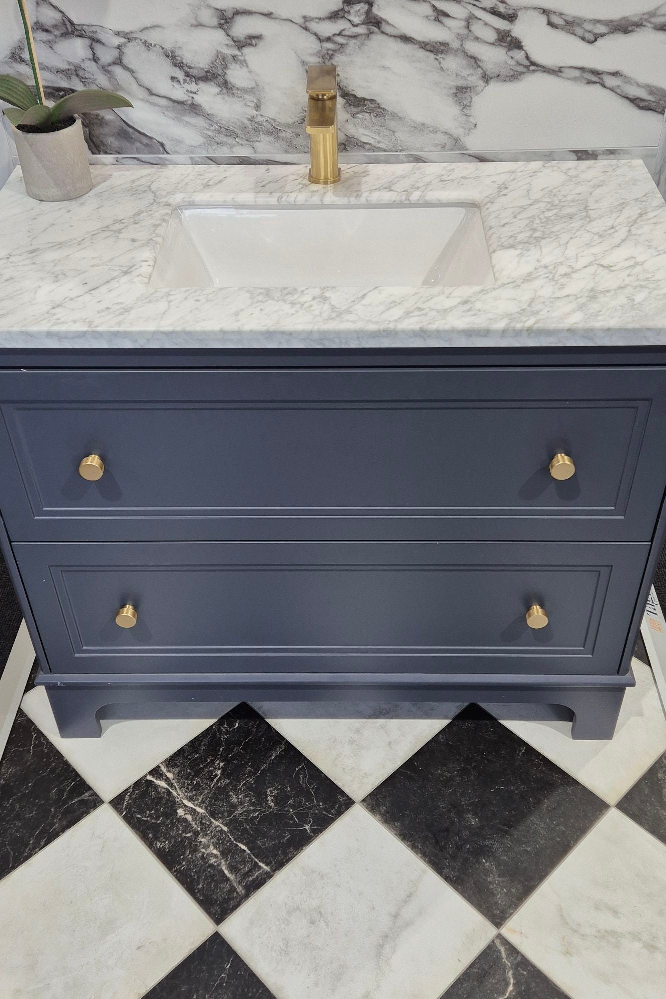 Granlusso™ Shelbourne Floorstanding Vanity Unit with Real Marble Worktop and Basin