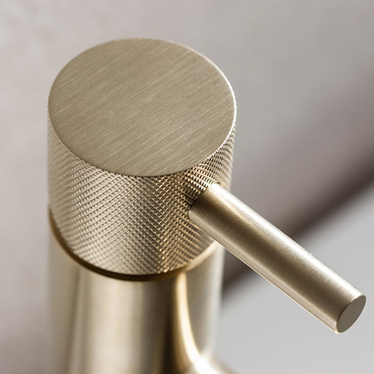 Crosswater MPRO Mono Basin Mixer Tap With Knurled Head